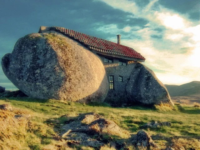 Boulder House – Casa do Penedo
